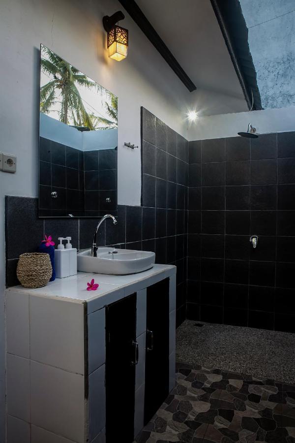 Sanctum Dive Villa With Private Pool Gili Trawangan Exterior photo